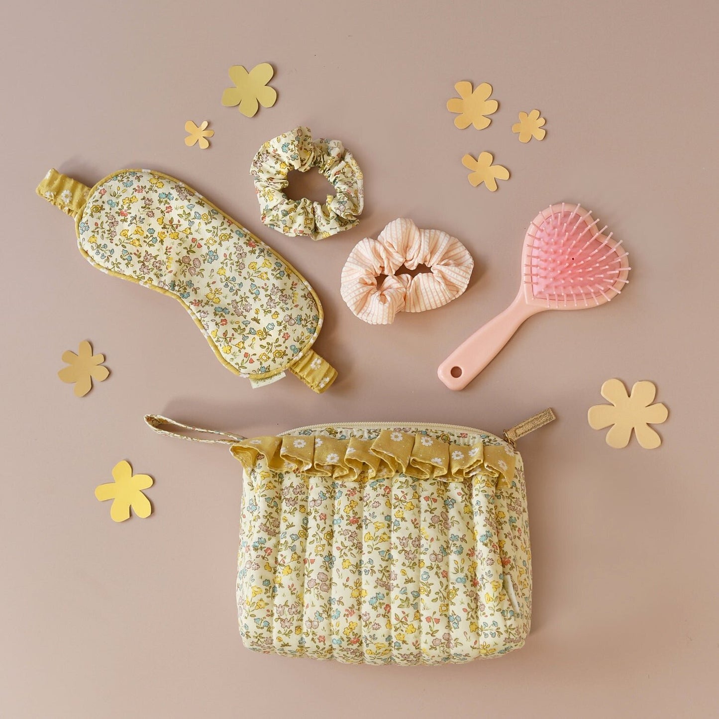 Petal, Daisy & Bee